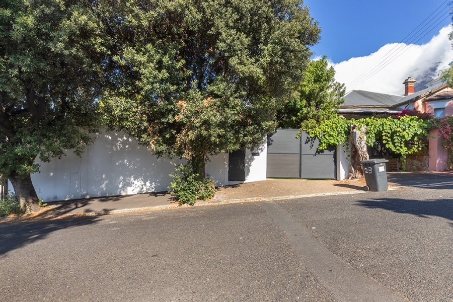 4 Bedroom Property for Sale in Gardens Western Cape